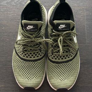 Nike air max green knit sneakers
